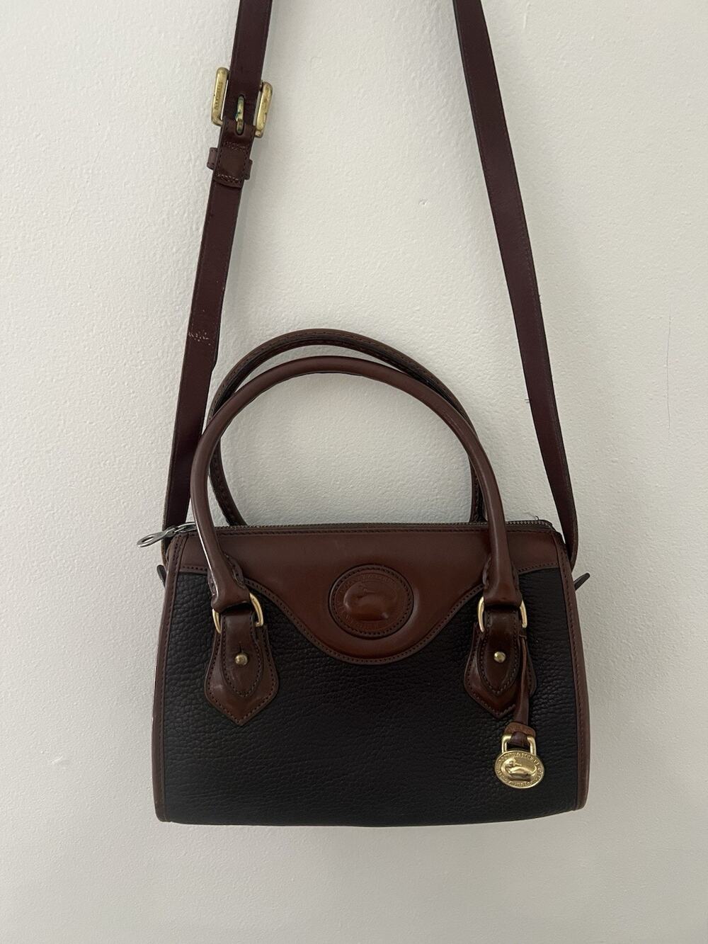Dooney &Bourke Vintage Brown And Black All Weather Leather Sat Hel Crossbody Bag